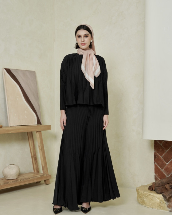 Dania Pleats Set - Black