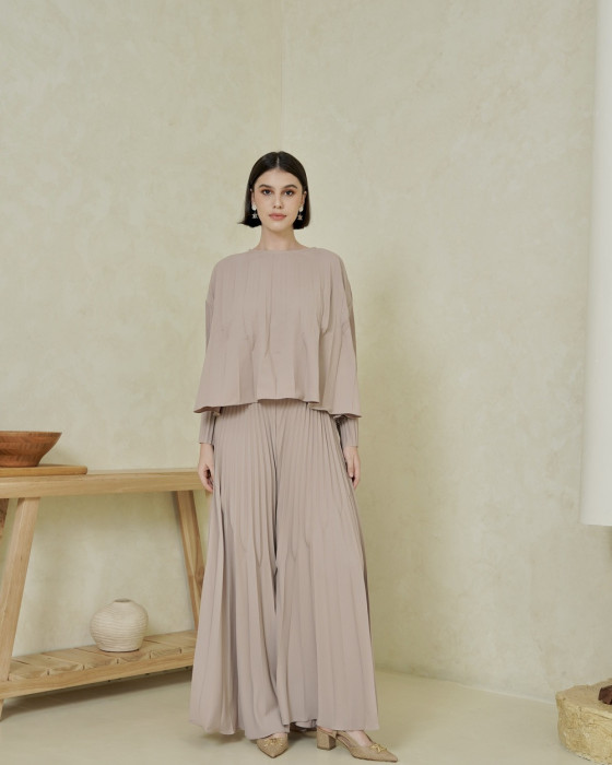 Dania Pleats Set - Taupe
