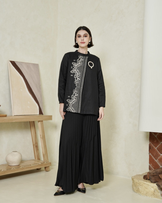 Tricia Shirt - Black