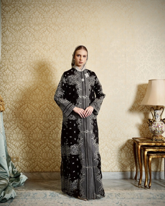 Fathia Outer - Black