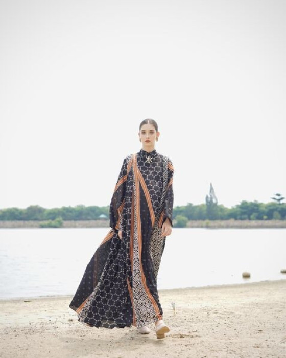 Sahila dress - black