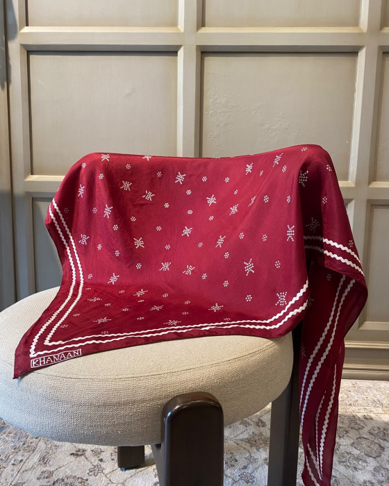 Smaranaa mono silk scarf - maroon