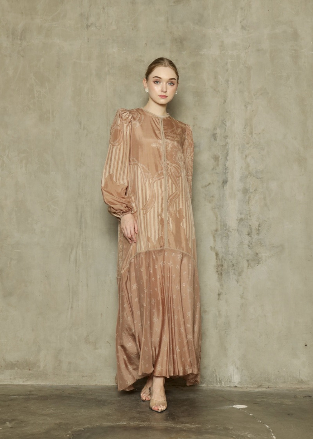 Davira Dress - Taupe