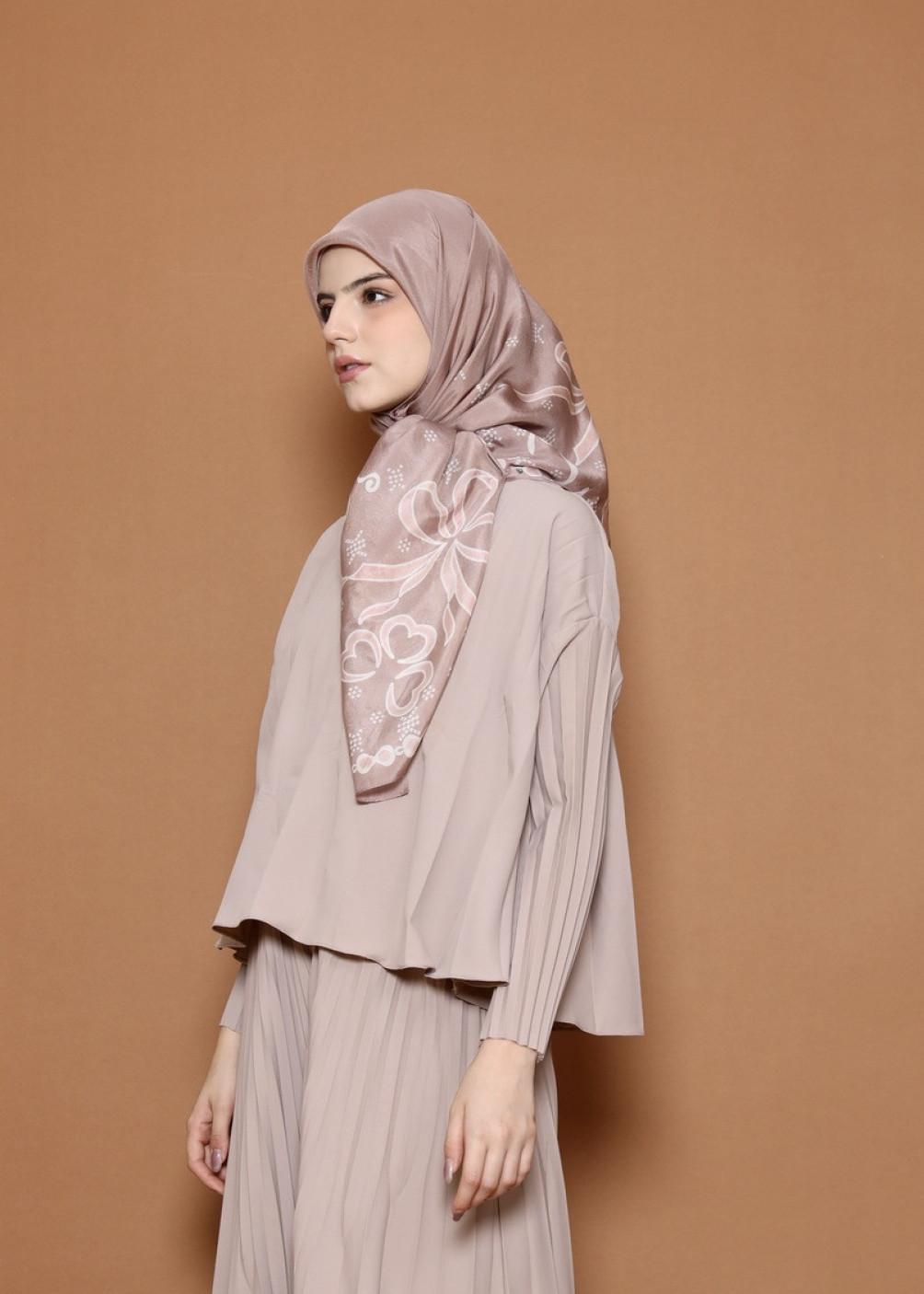 Ribbon Scarf - Taupe