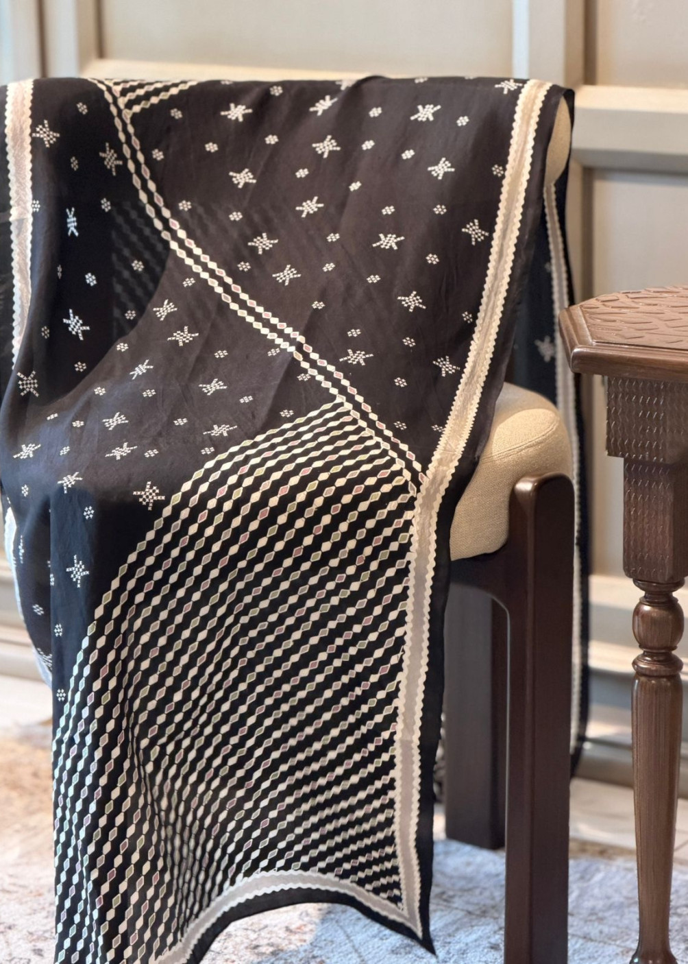Smaranaa hajj silk pashmina black